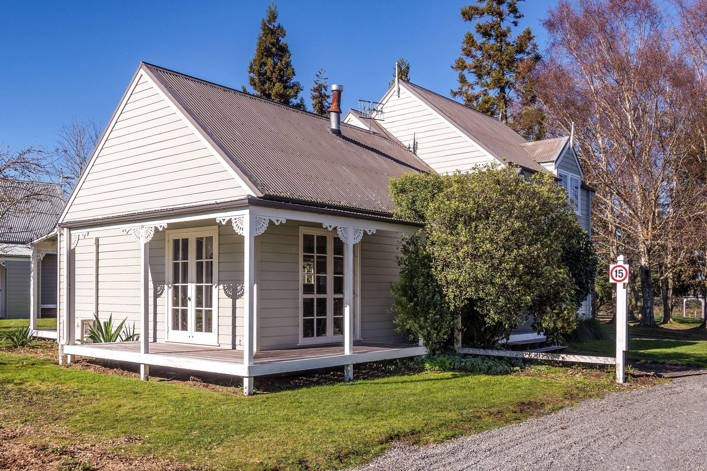 Huka Falls Resort Taupo Exterior photo The former police station at the centre of the village