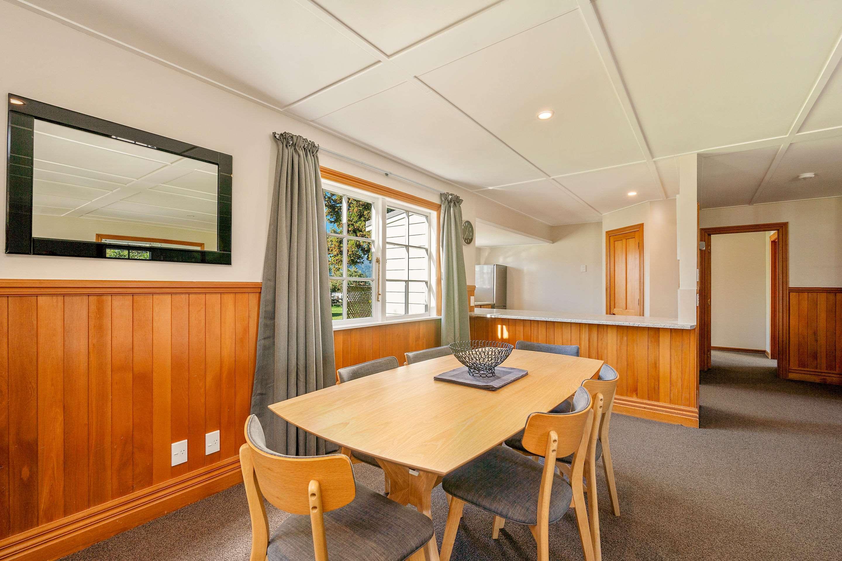 Huka Falls Resort Taupo Exterior photo The dining room at the lodge