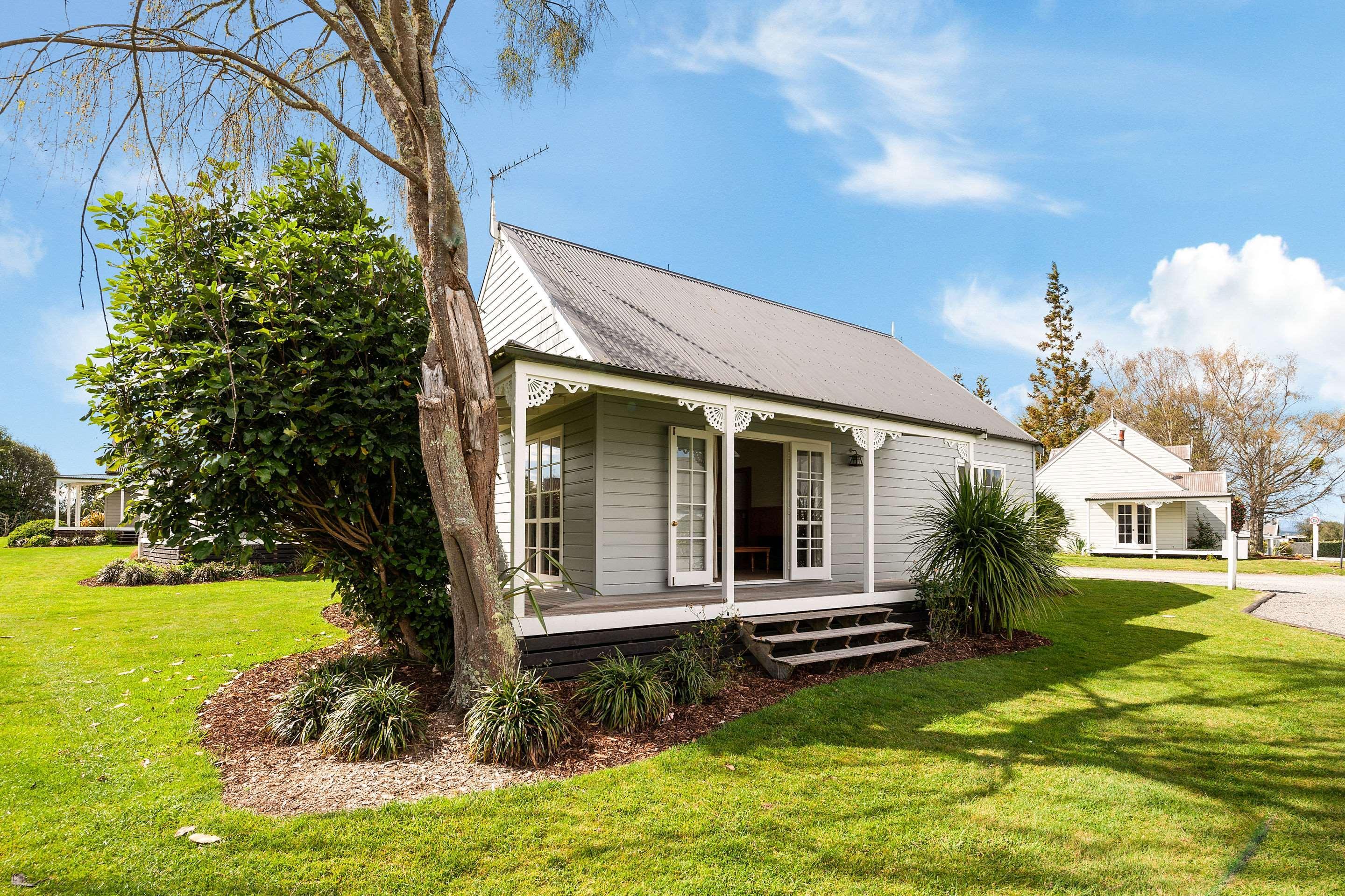 Huka Falls Resort Taupo Exterior photo The first house in Ashburton, built in 1858
