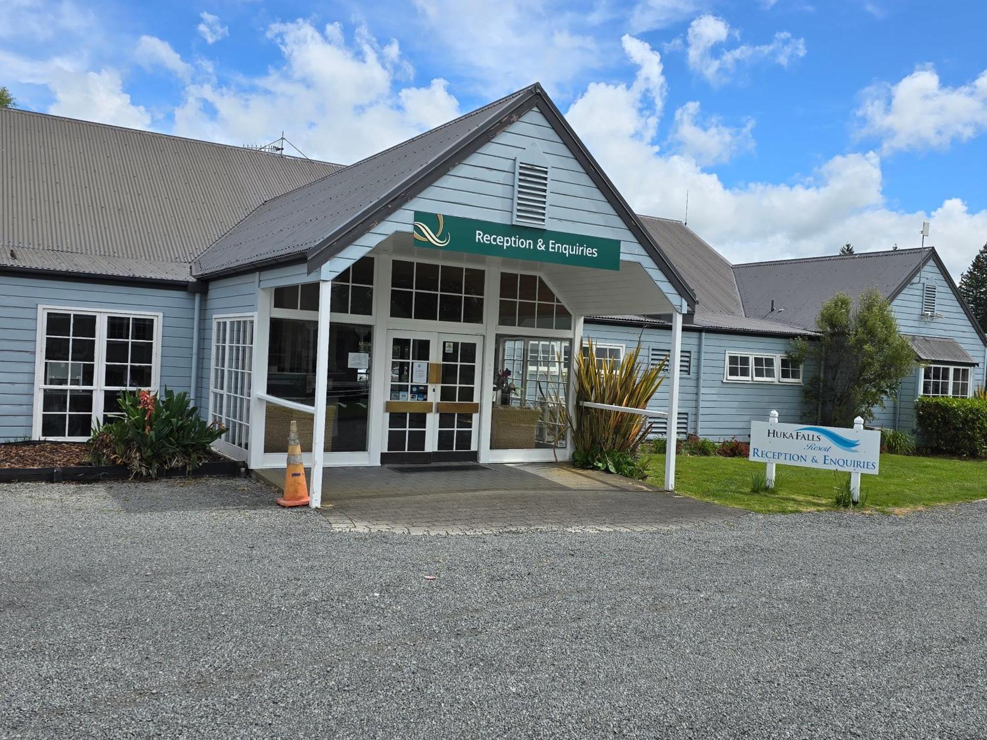 Huka Falls Resort Taupo Exterior photo Reception and Enquiries