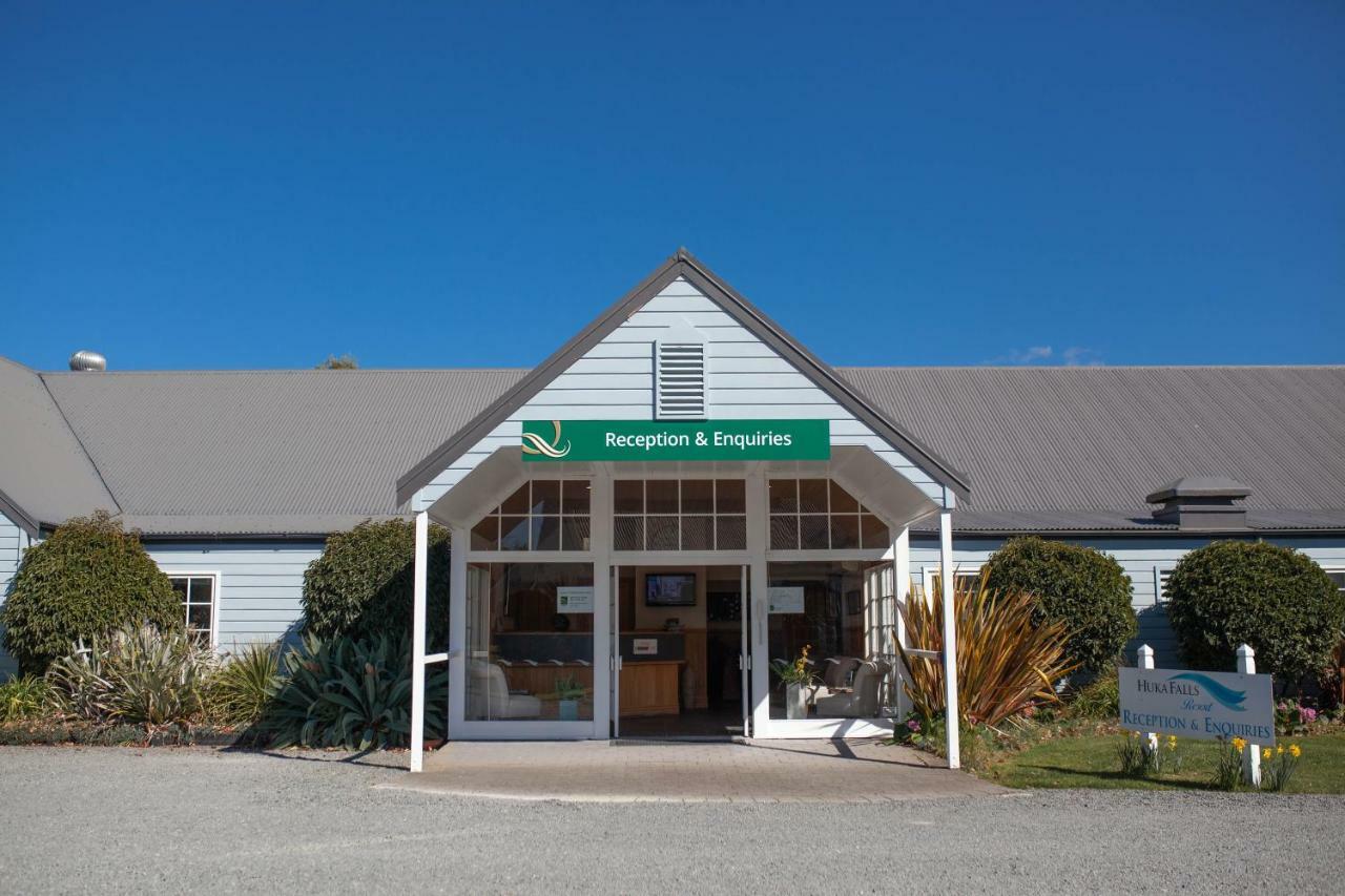 Huka Falls Resort Taupo Exterior photo Reception at the Hanmer Springs Thermal Pools
